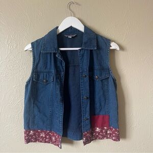 Stonebridge Denim Vest with Floral Accent